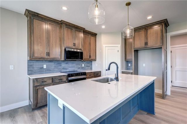 32478 W 168th Court, Gardner, KS 66030