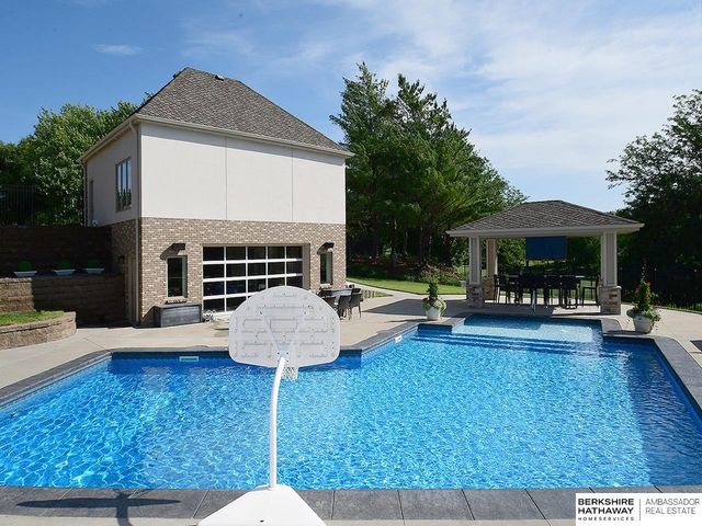 2227 S 189th Circle, Omaha, NE 68130