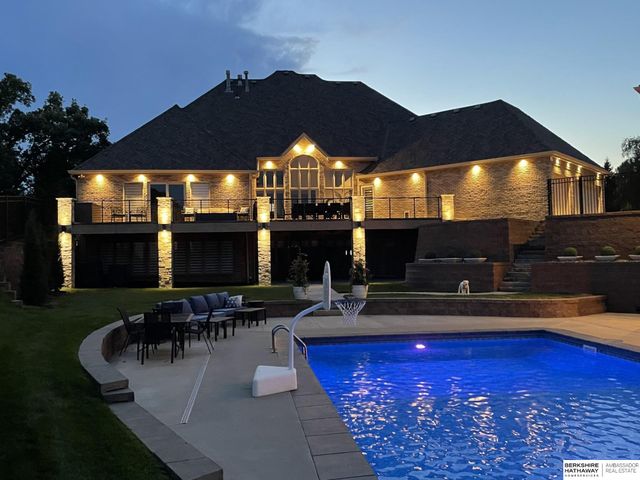 2227 S 189th Circle, Omaha, NE 68130