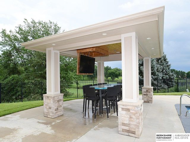 2227 S 189th Circle, Omaha, NE 68130