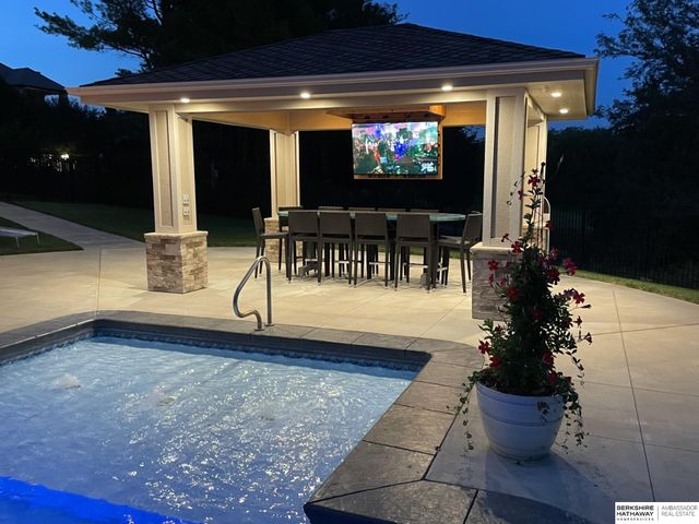 2227 S 189th Circle, Omaha, NE 68130