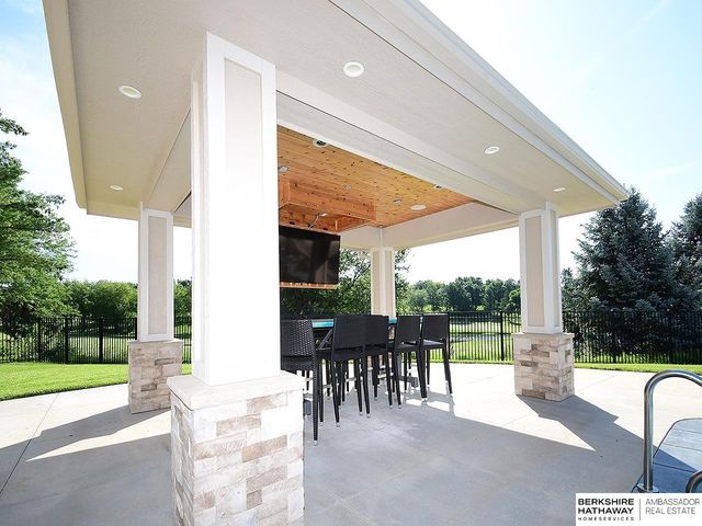 2227 S 189th Circle, Omaha, NE 68130