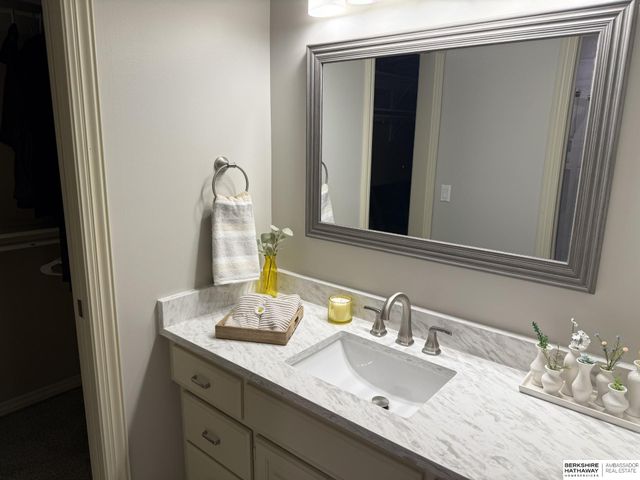 2227 S 189th Circle, Omaha, NE 68130