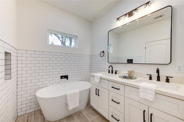 2015 A Brackenridge Street, Houston, TX 77026