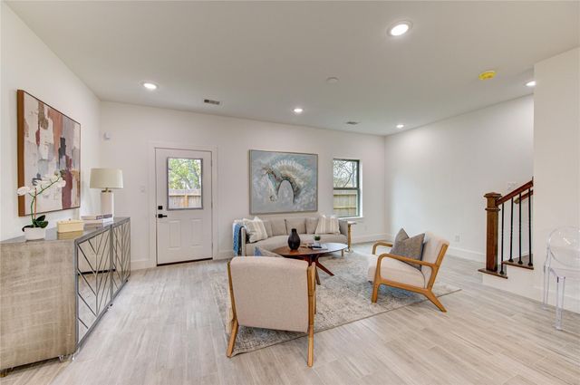 2015 A Brackenridge Street, Houston, TX 77026