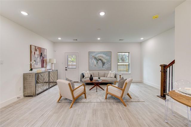 2015 A Brackenridge Street, Houston, TX 77026