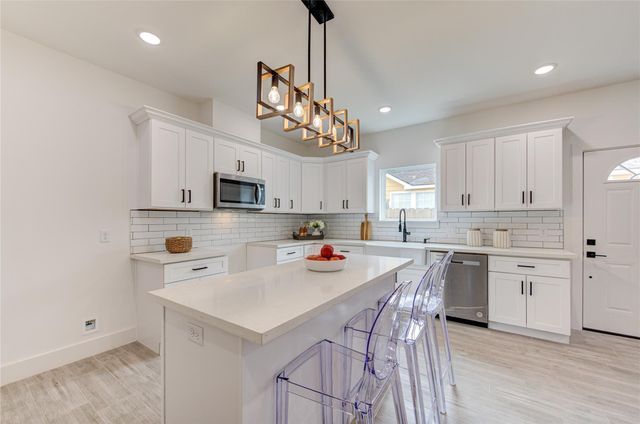 2015 A Brackenridge Street, Houston, TX 77026