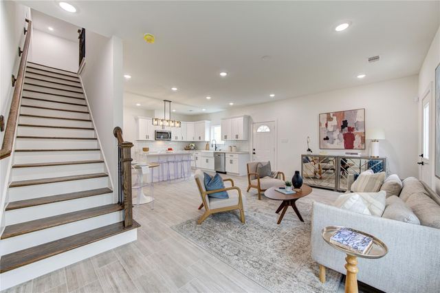 2015 A Brackenridge Street, Houston, TX 77026