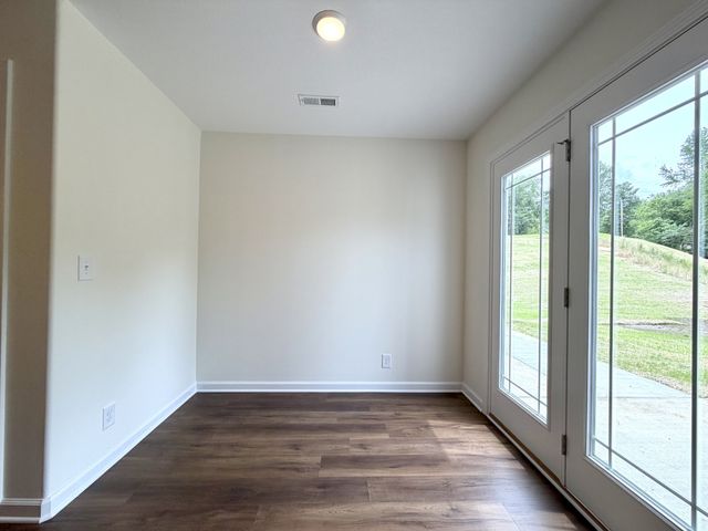 910 Peaceful Pl, Clarksville, TN 37040
