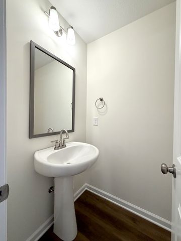 910 Peaceful Pl, Clarksville, TN 37040
