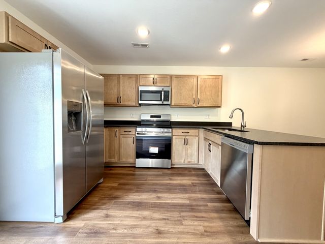 910 Peaceful Pl, Clarksville, TN 37040