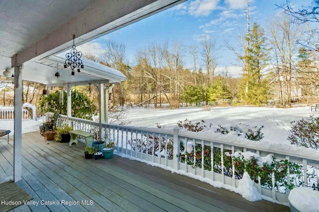 28 John Carle Road, Saugerties, NY 12477