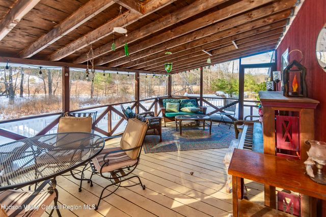 28 John Carle Road, Saugerties, NY 12477