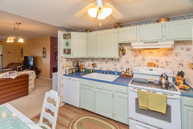 28 John Carle Road, Saugerties, NY 12477