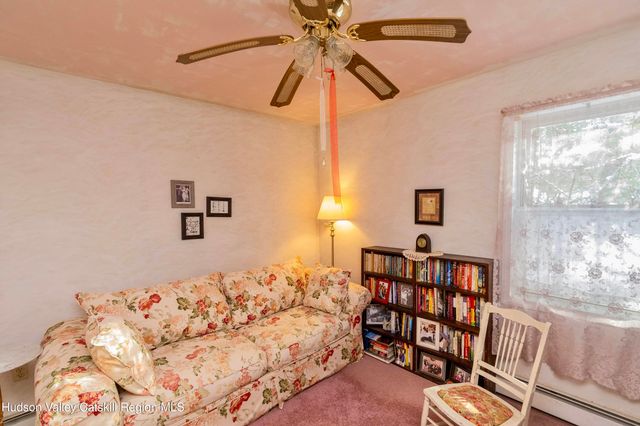 28 John Carle Road, Saugerties, NY 12477