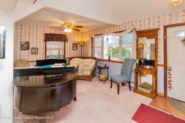 28 John Carle Road, Saugerties, NY 12477