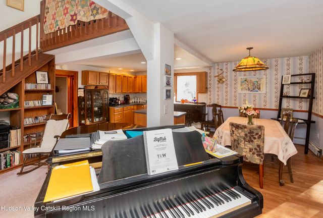 28 John Carle Road, Saugerties, NY 12477