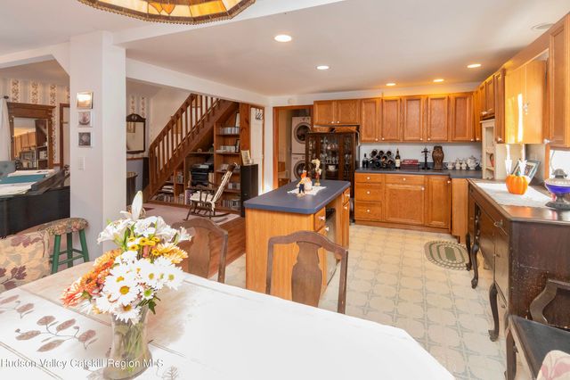 28 John Carle Road, Saugerties, NY 12477