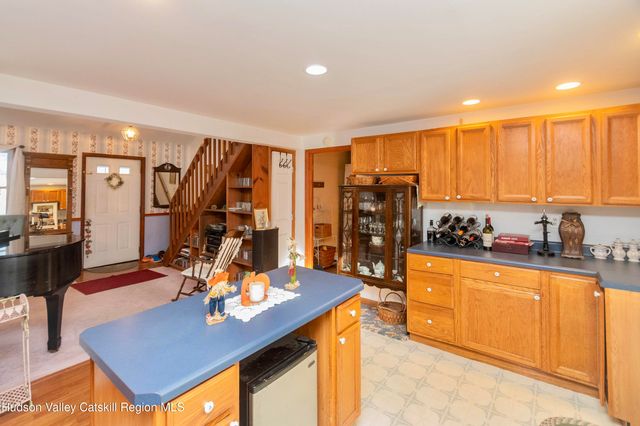 28 John Carle Road, Saugerties, NY 12477