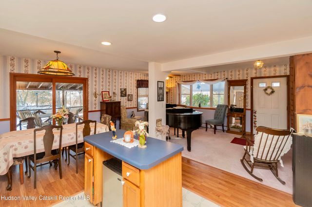 28 John Carle Road, Saugerties, NY 12477