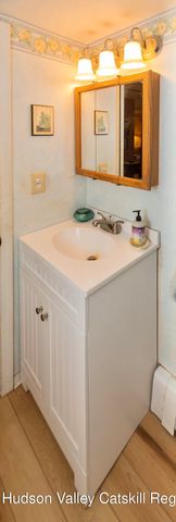 28 John Carle Road, Saugerties, NY 12477