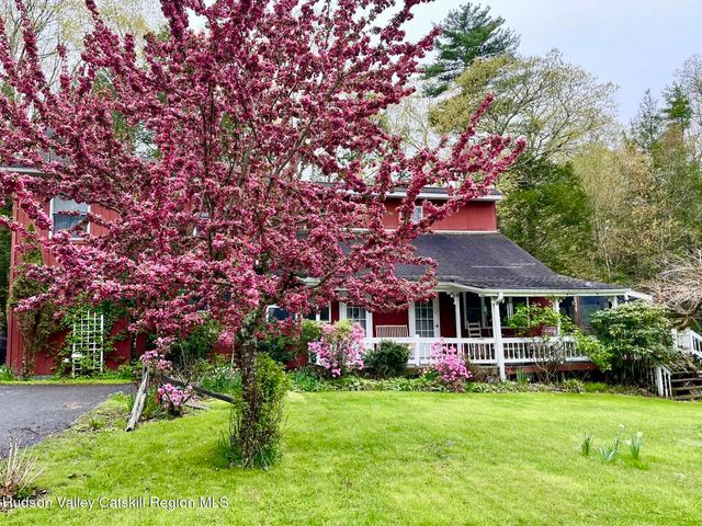 28 John Carle Road, Saugerties, NY 12477
