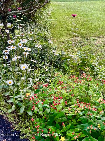 28 John Carle Road, Saugerties, NY 12477