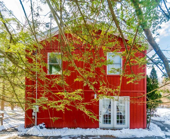 28 John Carle Road, Saugerties, NY 12477