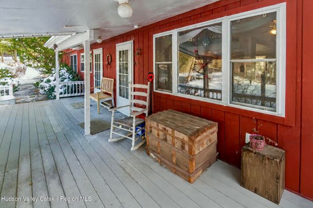 28 John Carle Road, Saugerties, NY 12477