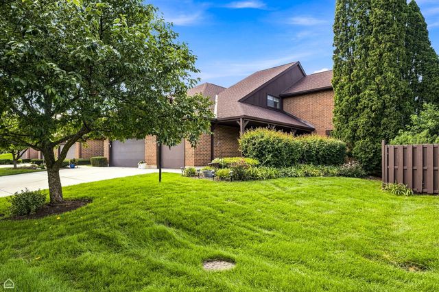 610 Cress Creek Lane, Crystal Lake, IL 60014