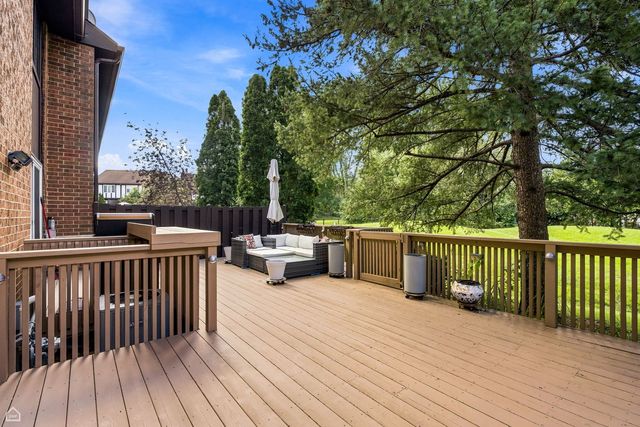 610 Cress Creek Lane, Crystal Lake, IL 60014