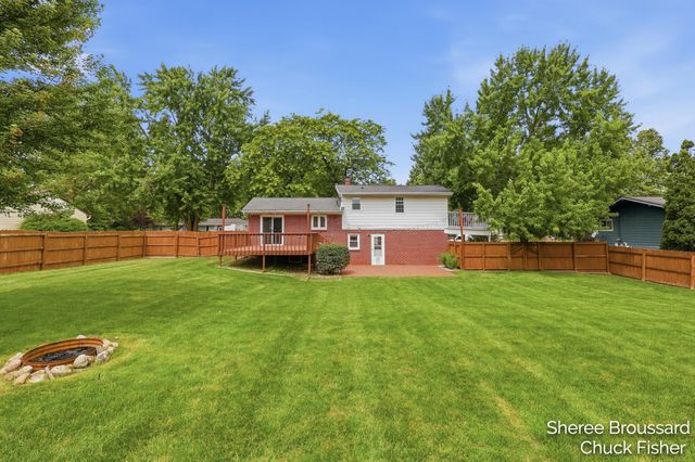 7470 Louise Avenue, Jenison, MI 49428