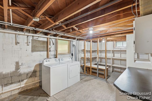 7470 Louise Avenue, Jenison, MI 49428