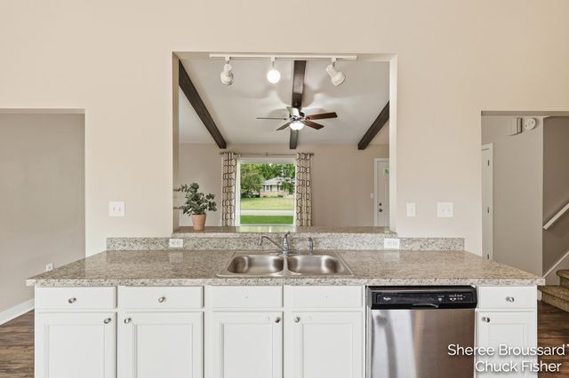 7470 Louise Avenue, Jenison, MI 49428