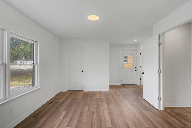 1106 Bagley Dr, Fayetteville, TN 37334