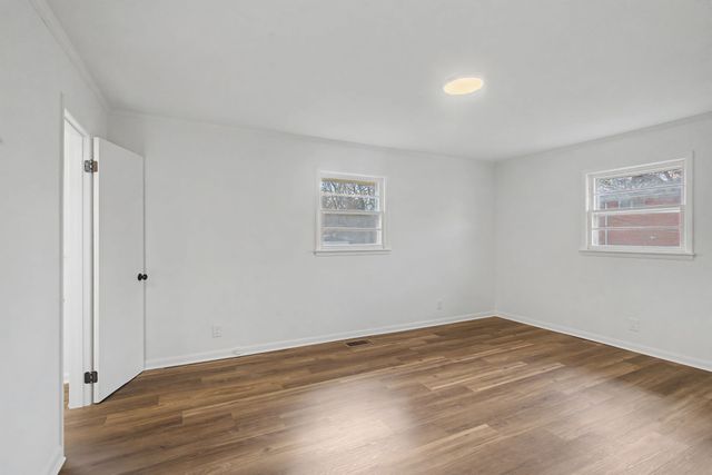 1106 Bagley Dr, Fayetteville, TN 37334