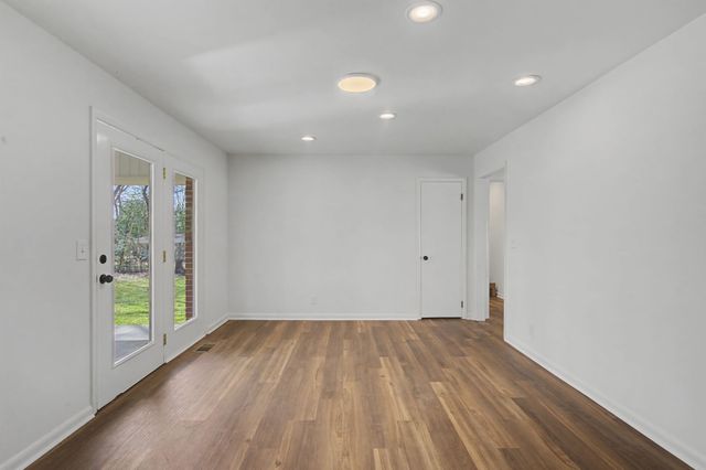 1106 Bagley Dr, Fayetteville, TN 37334