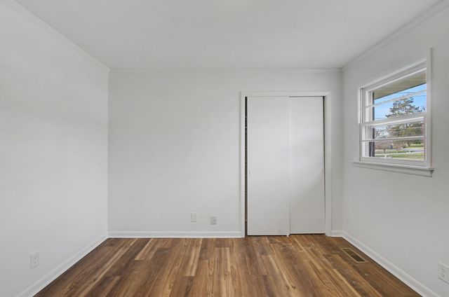 1106 Bagley Dr, Fayetteville, TN 37334