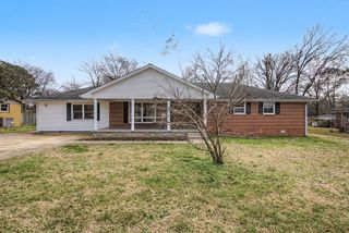 1106 Bagley Dr, Fayetteville, TN 37334