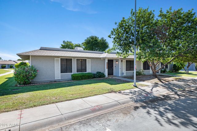 8835 N NEW WORLD Drive, Glendale, AZ 85302