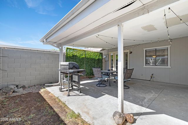 8835 N NEW WORLD Drive, Glendale, AZ 85302