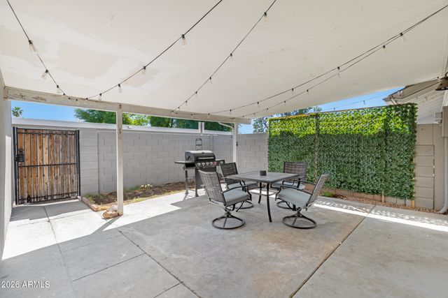 8835 N NEW WORLD Drive, Glendale, AZ 85302