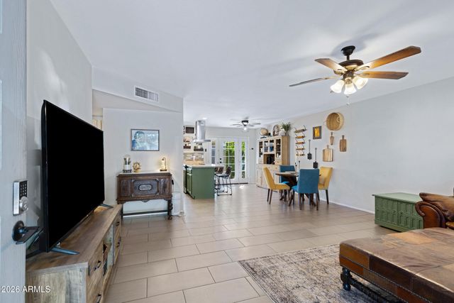 8835 N NEW WORLD Drive, Glendale, AZ 85302