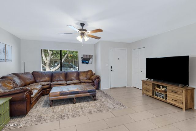 8835 N NEW WORLD Drive, Glendale, AZ 85302