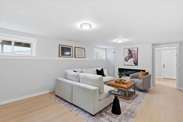 5621 S Conklin Rd, Greenacres, WA 99016