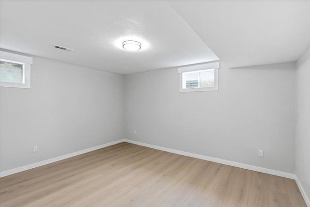 5621 S Conklin Rd, Greenacres, WA 99016