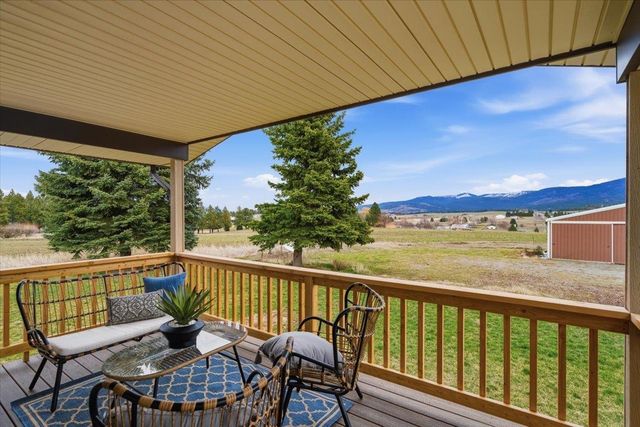 5621 S Conklin Rd, Greenacres, WA 99016