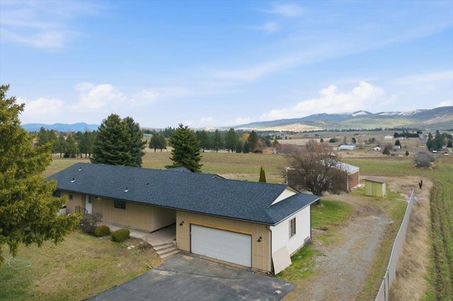 5621 S Conklin Rd, Greenacres, WA 99016
