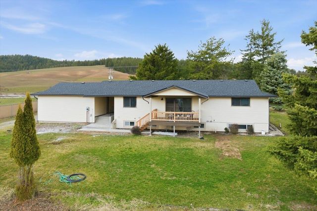 5621 S Conklin Rd, Greenacres, WA 99016