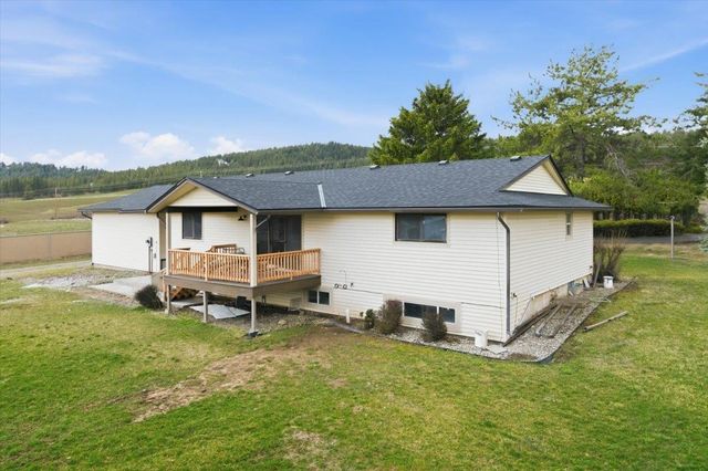 5621 S Conklin Rd, Greenacres, WA 99016